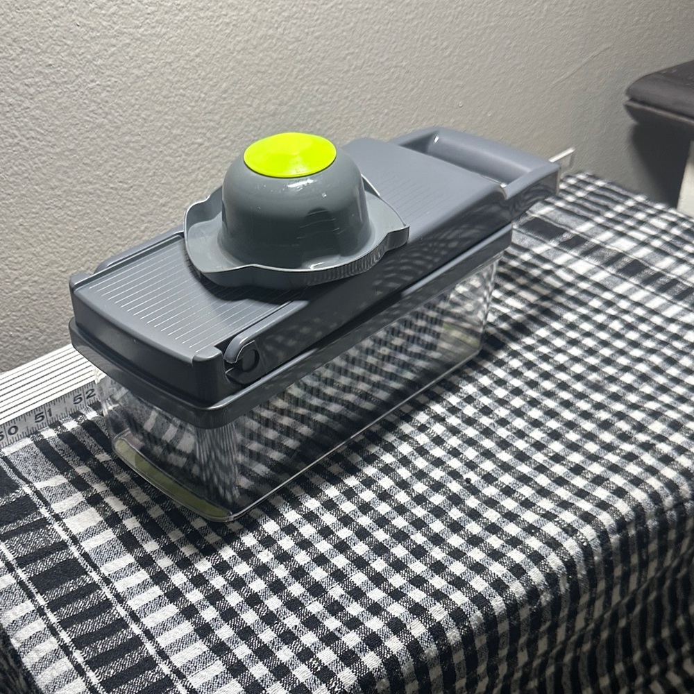 14 piece Gray and Clear Food Slicer with Green Accent New